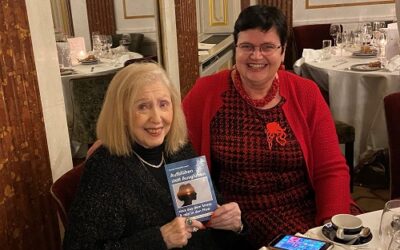 Buch-Neuerscheinung: „Aufblühen statt Ausglühen – raus aus dem Stress & rein in den Flow“