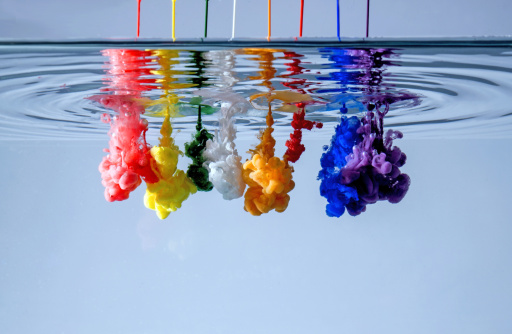 Farbe in Wasser